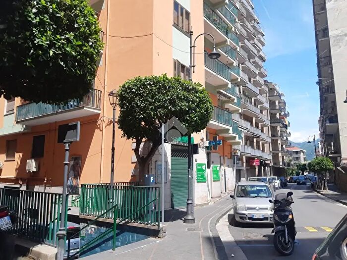 Appartamento trilocale in vendita in Via Carlo Armenio Angrisani, Nocera Inferiore
