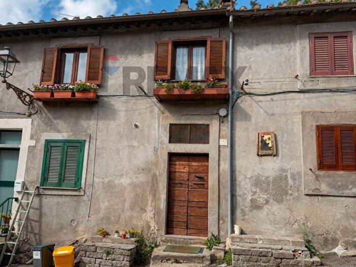 Appartamento quadrilocale in affitto in VIA LUIGI CADORNA, San Martino al Cimino Tobia, Viterbo