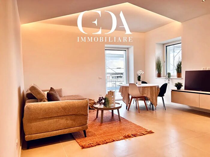 Appartamento trilocale in vendita in Via Nazionale, Trento