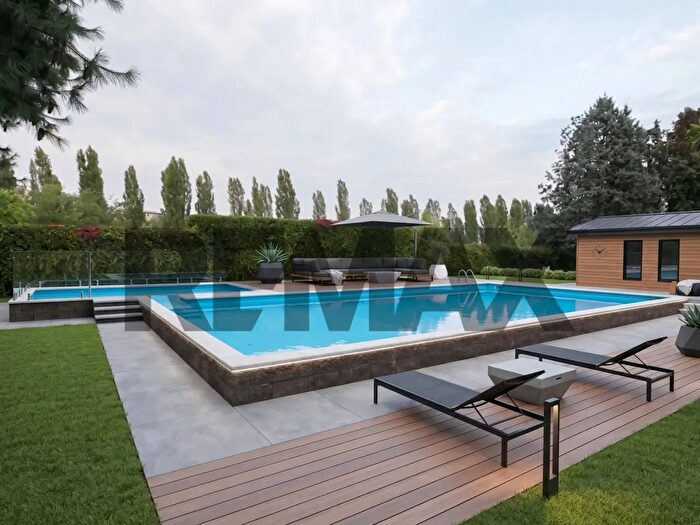 Casa con 5 locali in vendita in Arese