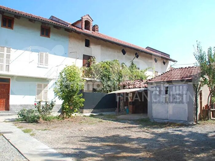 Casa con 5 locali in vendita in Via Valprato, Trofarello
