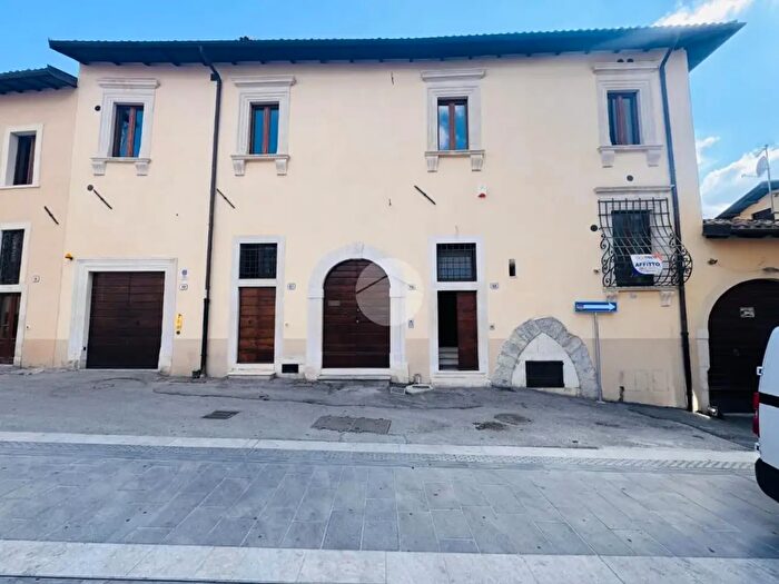 Appartamento in affitto in Via Pavesi, L'Aquila