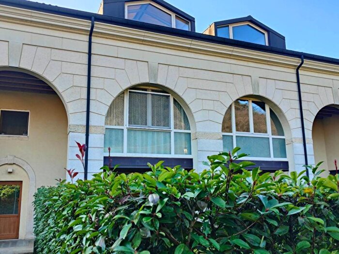 Appartamento quadrilocale in affitto in Via San Valentino, Centro, Costabissara