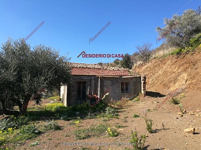 Casa con 5 locali in vendita in Ss Castelbuono Pa Italia, Castelbuono