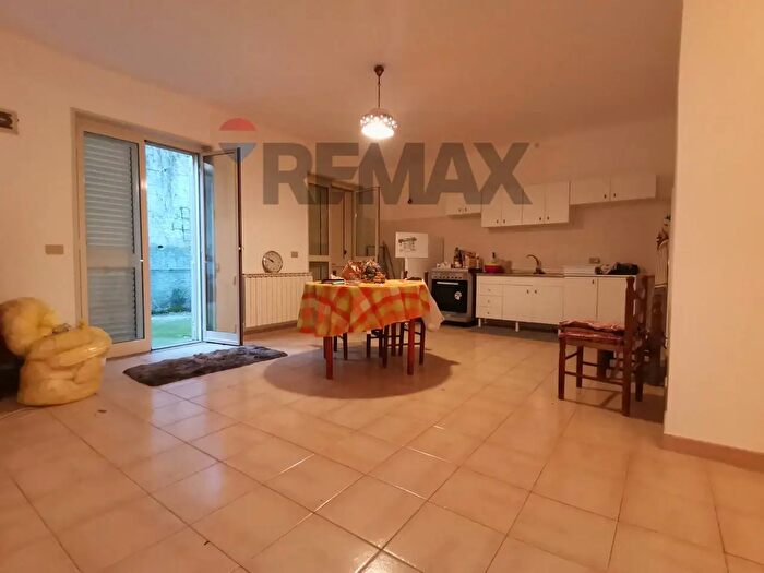 Appartamento quadrilocale in vendita in Via Facciata, Santa Lucia Del Mela