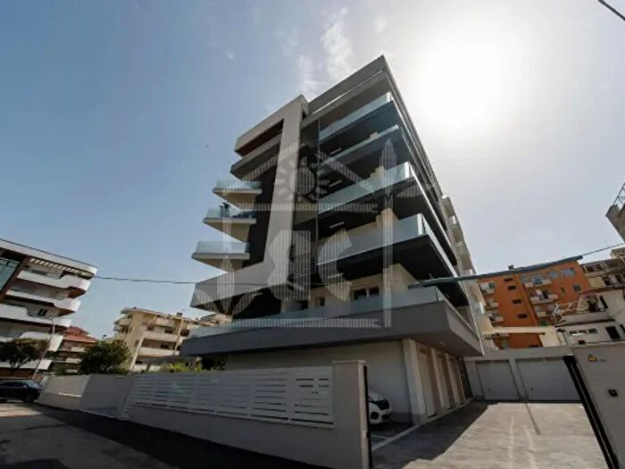 Appartamento trilocale in affitto in Viale Guglielmo Marconi, Pescara