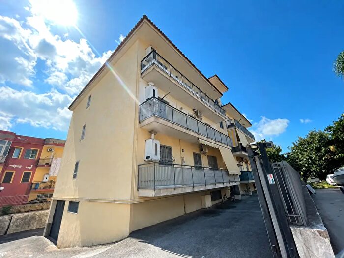 Appartamento trilocale in vendita in Via Pozzillo, Quarto
