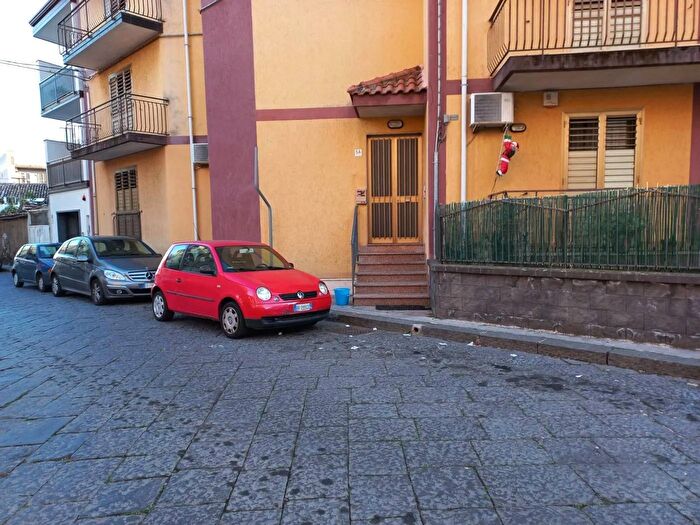 Appartamento quadrilocale in vendita in Via Etna Fiumefreddo di Sicilia, Fiumefreddo Di Sicilia