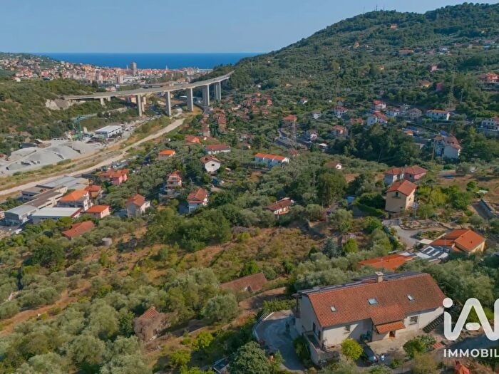 Appartamento con 5 locali in vendita in Via Campi Rossi, Imperia
