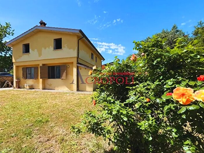 Casa trilocale in vendita in Via Ponte Fedele, Anguillara Sabazia