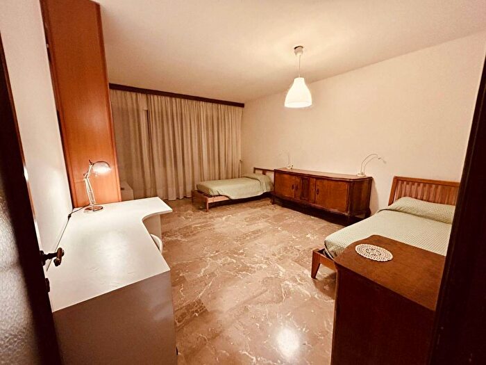 Appartamento trilocale in affitto in Via degli Zabarella, Santa Sofia Altinate, Padova