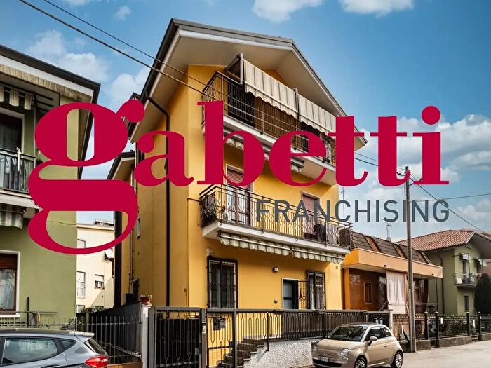 Appartamento trilocale in vendita in Via Vespucci, Cinisello Balsamo