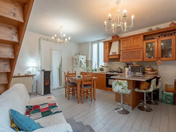 Casa con 7 locali in vendita in Via Pimentel, Campi Bisenzio