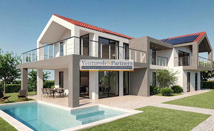 Casa quadrilocale in vendita in Via Trevisago, Soiano Del Lago