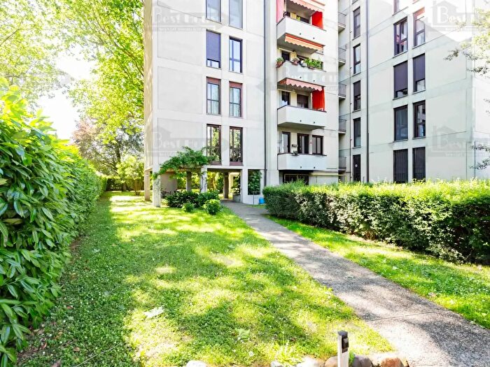 Appartamento quadrilocale in vendita in Vai dei Canzi, Milano