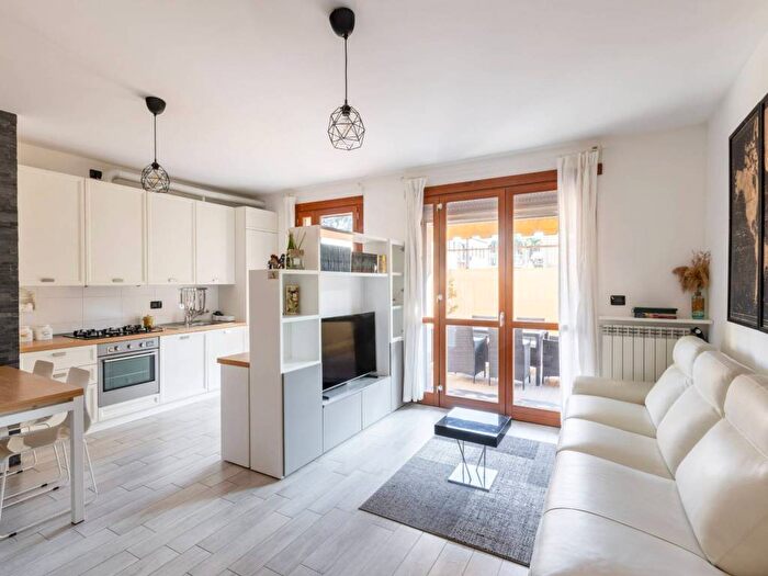 Appartamento bilocale in affitto in Via Giuseppe Ugolini, Via Lecco Via Bergamo, Monza