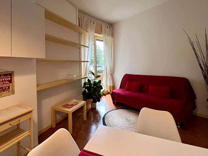 Appartamento bilocale in affitto in Via Tullo Morgagni, Maggiolina, Milano