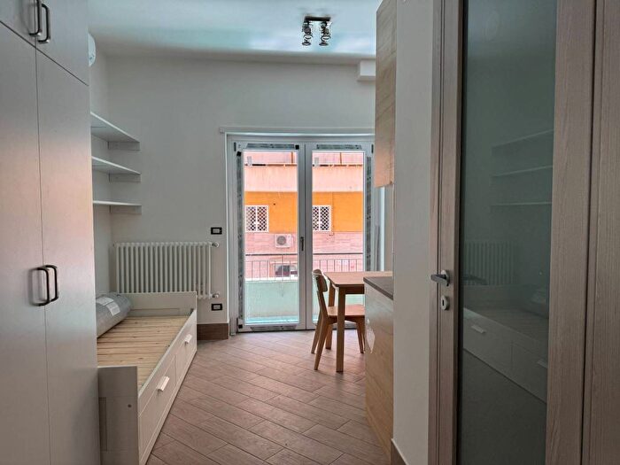 Appartamento monolocale in affitto in Via Giarabub, Africano Villa Chigi, Roma