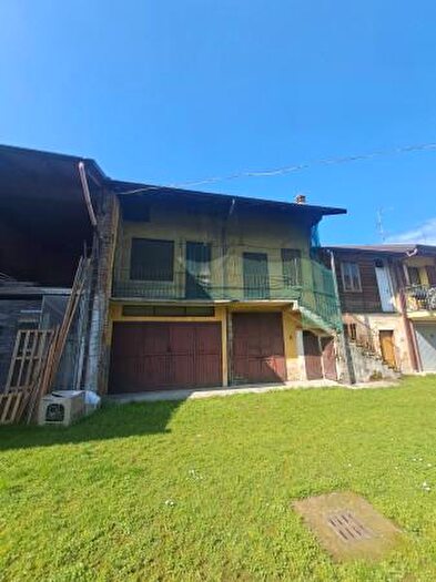 Casa trilocale in vendita in Via Cesare Battisti, Canegrate