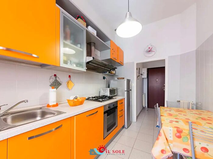 Appartamento trilocale in affitto in Via degli Ontani, Pisa