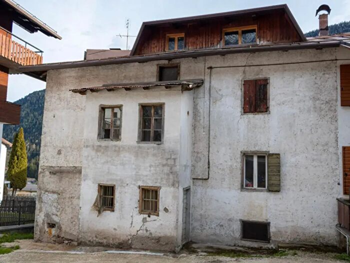 Casa con 12 locali in vendita in Auronzo Di Cadore