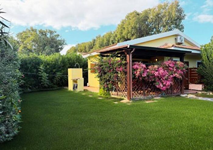 Casa trilocale in vendita in Via San Pietro a Mare, Valledoria