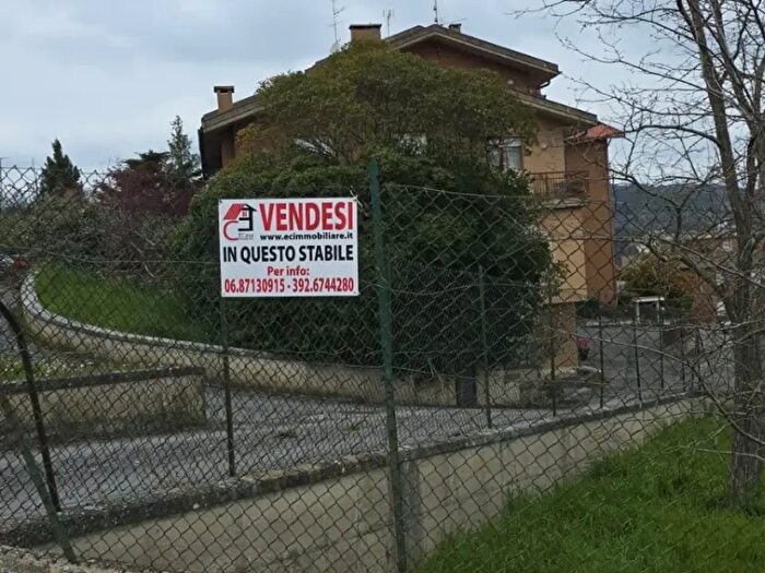 Appartamento quadrilocale in vendita in Via Poggio Bacherina, Chianciano Terme