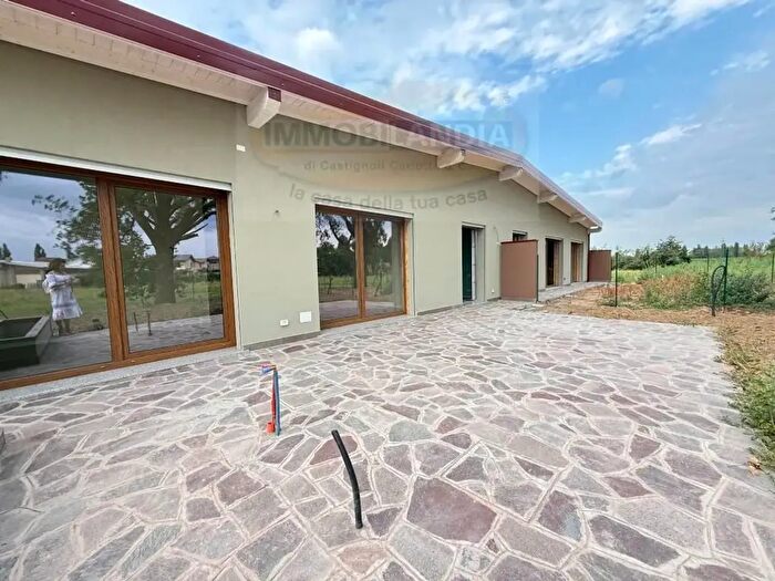 Case in Vendita e in Affitto - 2