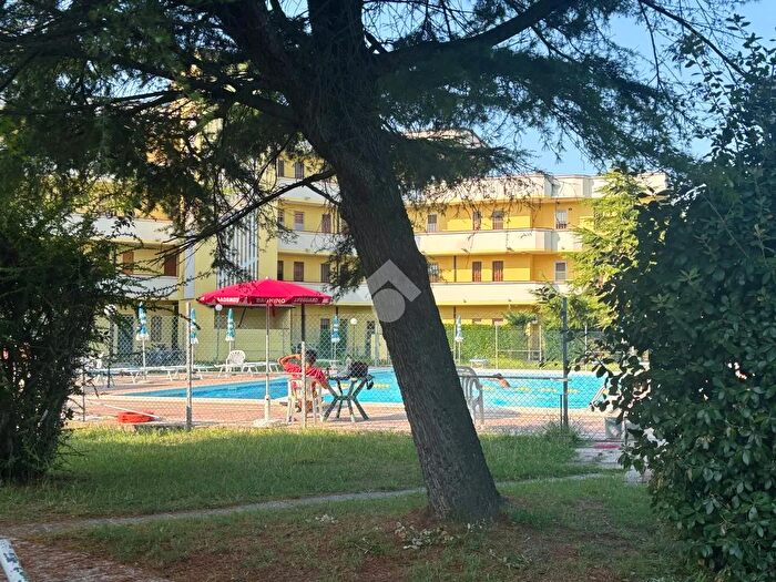 Appartamento trilocale in vendita in Viale Liechestain, Comacchio