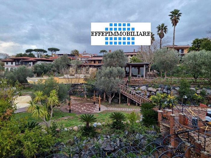 Appartamento bilocale in affitto in Via Camaldolilli, Pigna Omodeo, Napoli