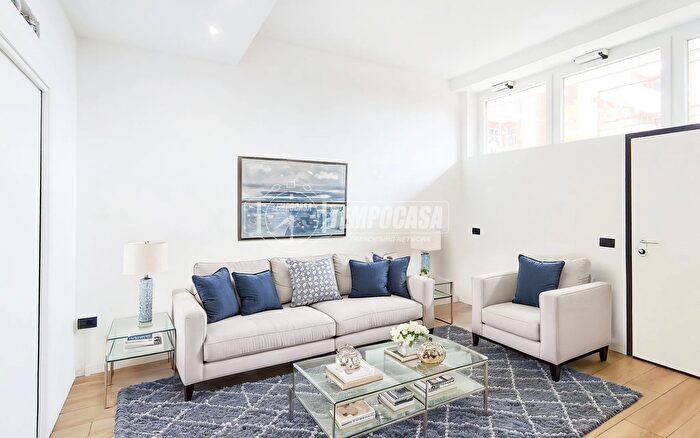 Appartamento trilocale in vendita in Via Giosuè Carducci a, Mediglia