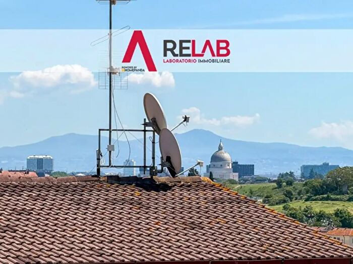 Appartamento bilocale in vendita in Via San Giuliano Terme, Roma