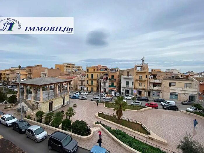 Casa trilocale in vendita in Piazza della Regione, Villabate