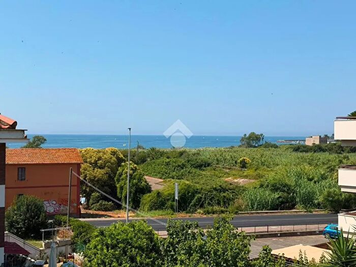 Appartamento trilocale in vendita in Via Raffaello, Santa Marinella