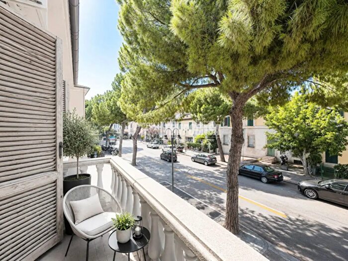 Appartamento con 5 locali in vendita in Viale dei Mille, Cervia