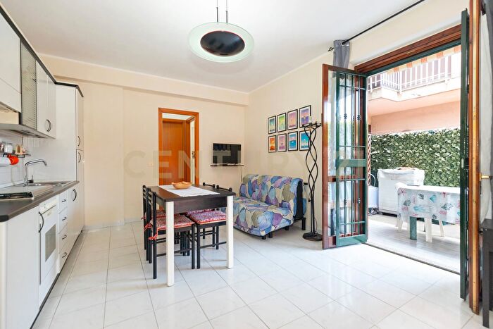 Casa trilocale in vendita in Via Simone Neri, Mascali