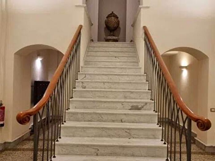 Appartamento con 6 locali in affitto in Via Giuseppe Mazzini, Centro, Viareggio