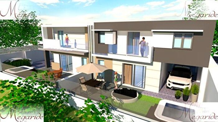 Casa quadrilocale in vendita in Via Vittorio Emanuele, Parete