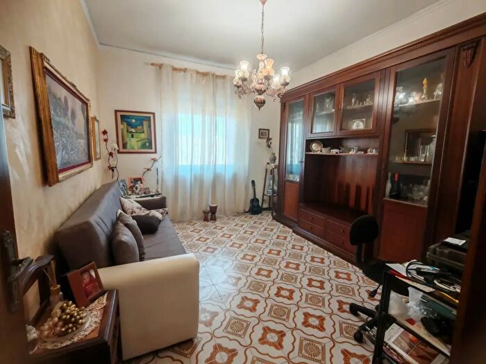 Appartamento trilocale in vendita in Via Vanvitelli, Siracusa