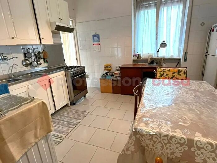 Appartamento quadrilocale in vendita in Via Piemonte, Bari