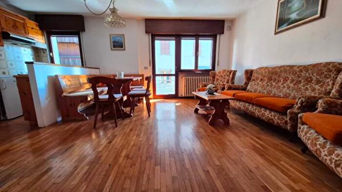 Appartamento trilocale in vendita in Via Roma, Borca Di Cadore