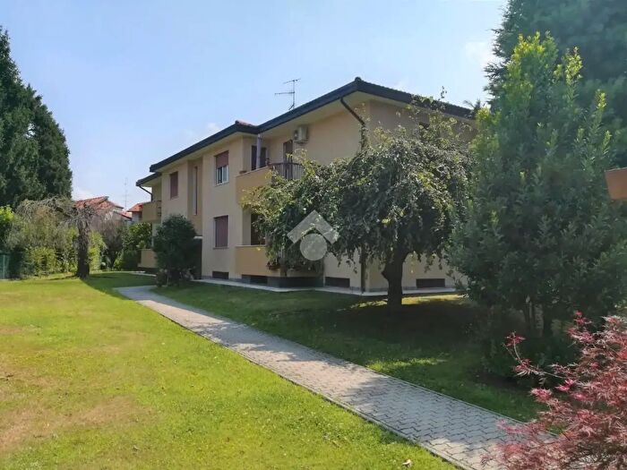 Appartamento bilocale in vendita in Via Gramsci, Cardano Al Campo