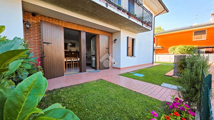 Appartamento trilocale in vendita in Via Diego Martelli, Borgo Virgilio