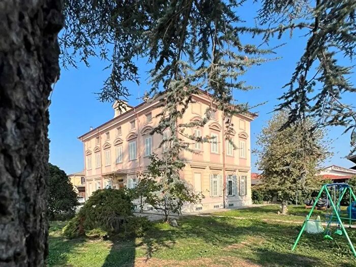 Appartamento con 5 locali in vendita in Pinerolo