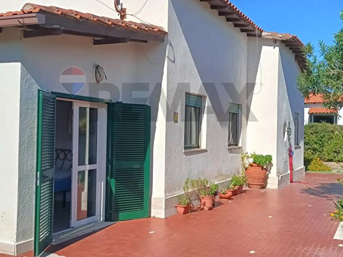 Casa quadrilocale in vendita in Ardea