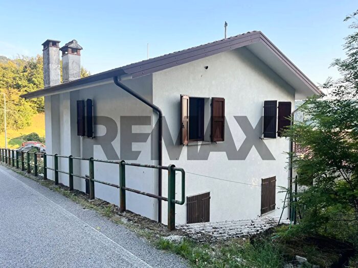 Casa con 6 locali in vendita in Borgo Cancellier, Attimis