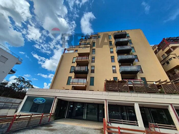 Appartamento quadrilocale in vendita in Via Città di Palermo, Bagheria
