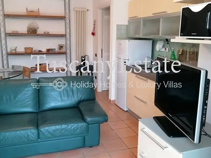 Appartamento trilocale in affitto in Massa