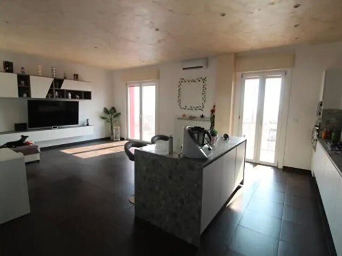 Appartamento quadrilocale in vendita in Via Umberto Giordano, Grottaglie
