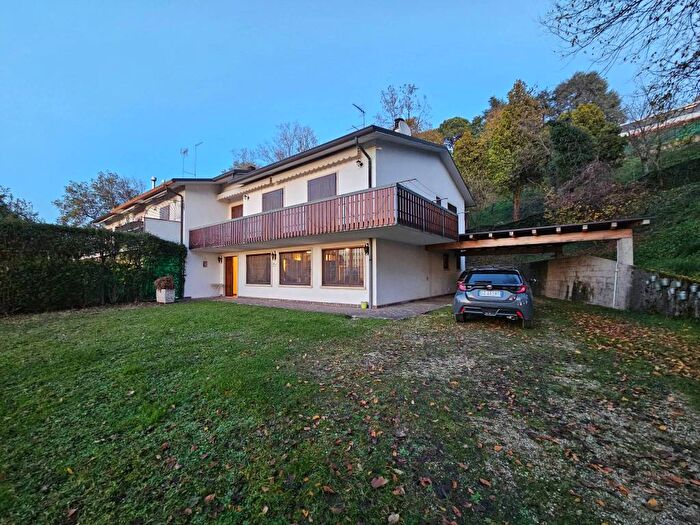 Casa quadrilocale in affitto in Viale Giugno, Gogna, Vicenza